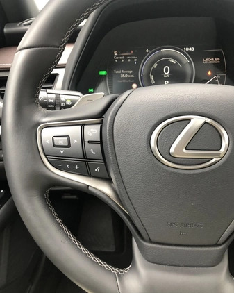 Lexus UX cena 205900 przebieg: 18000, rok produkcji 2022 z Ciężkowice małe 596